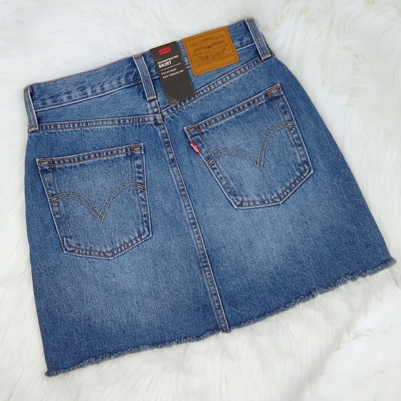 NEW Levi's Deconstructed Denim Mini Skirt - Picture 5 of 5